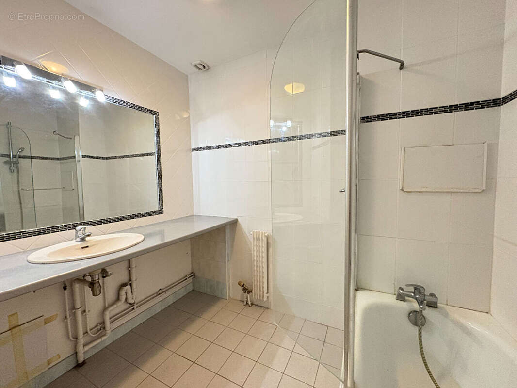 Appartement à SURESNES