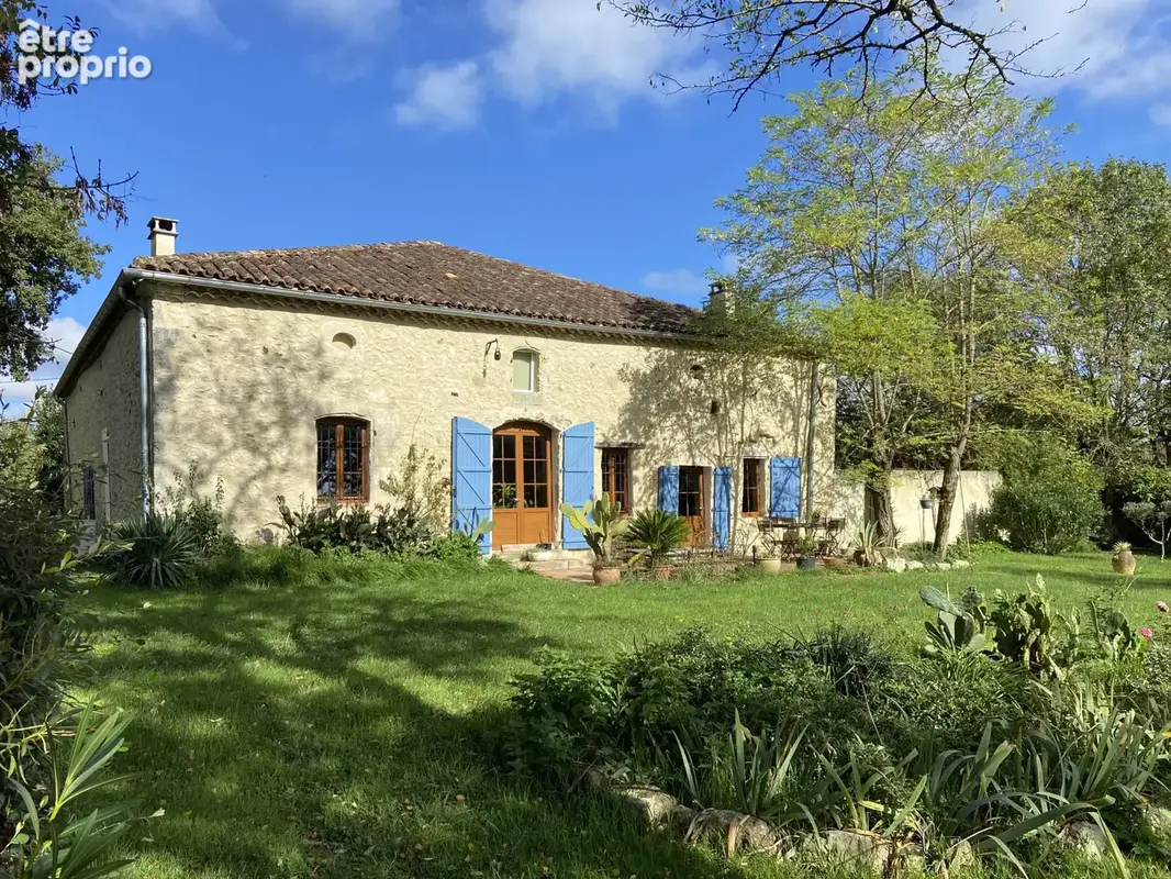 Photo Maison à Montreal au prix de 350 000€