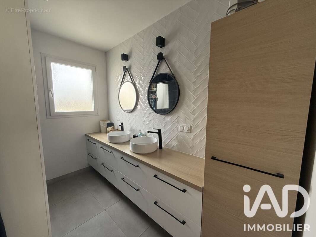 Maison 100 m² à Lespignan  - photo 8