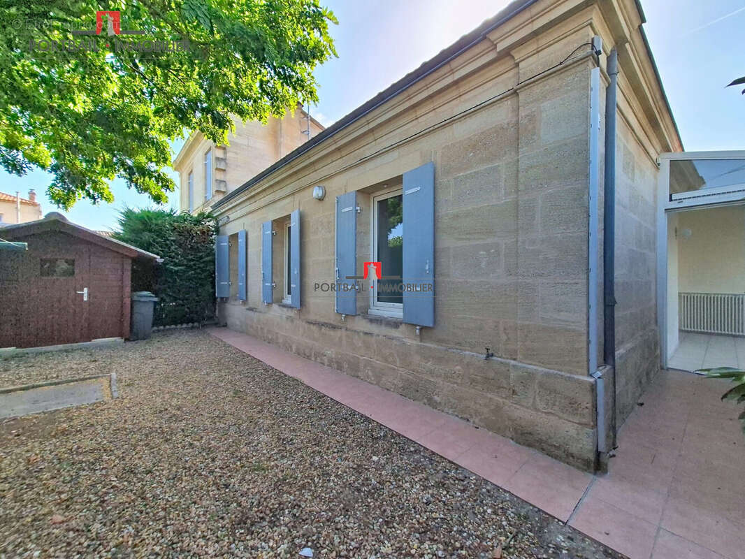 Maison 83 m² à Ambares-Et-Lagrave  - photo 2