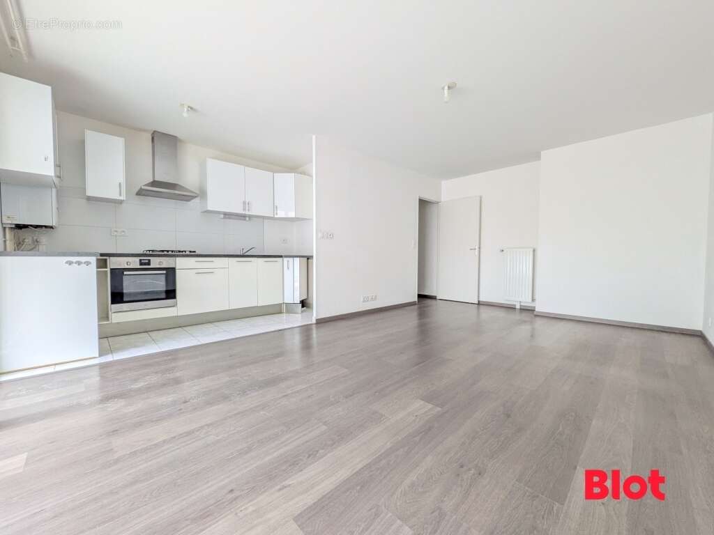 Appartement à THORIGNE-FOUILLARD