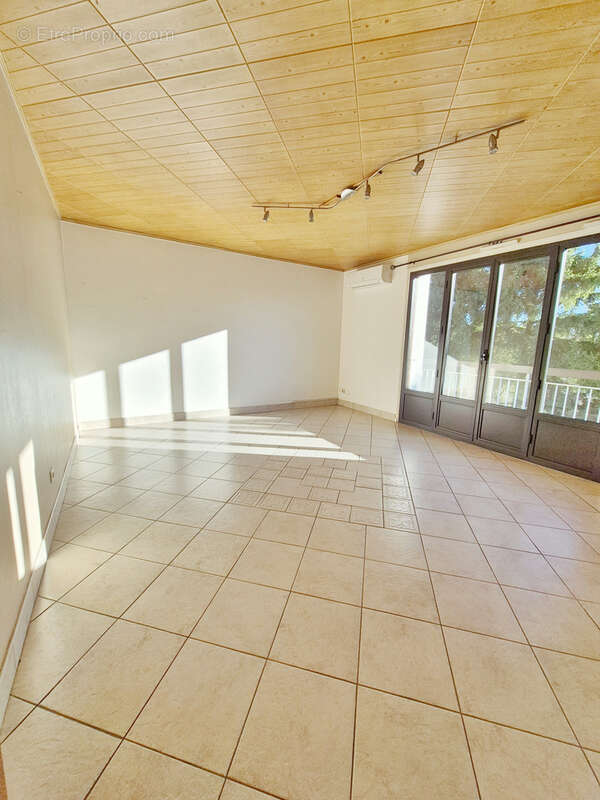 Appartement à TIGNIEU-JAMEYZIEU