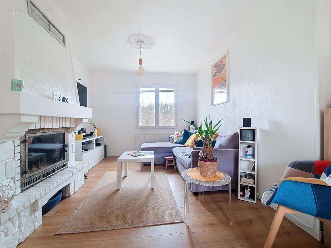 Maison à CHASSE-SUR-RHONE