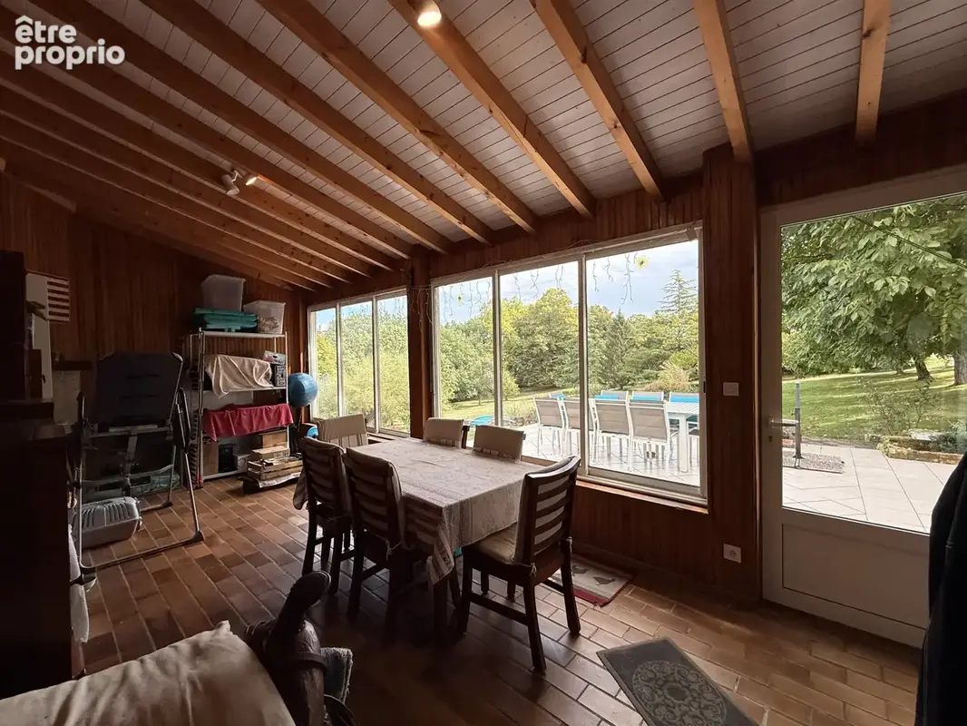 Maison familiale sur 1 hectare de terrain arboré - photo 18