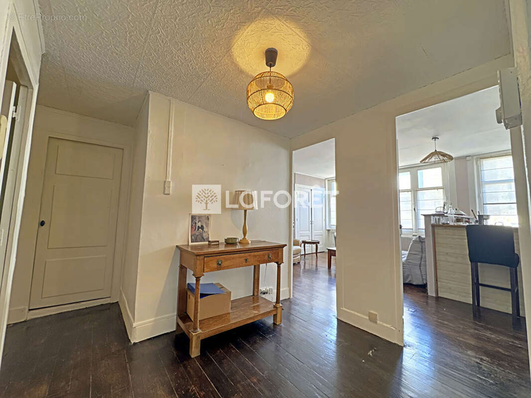 Appartement à SAINT-ETIENNE