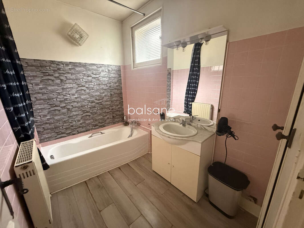 Maison à LA BOUILLE