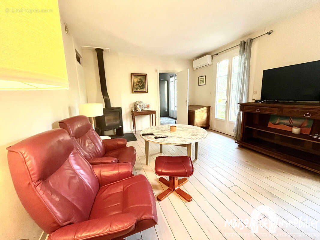 Maison à MESCHERS-SUR-GIRONDE