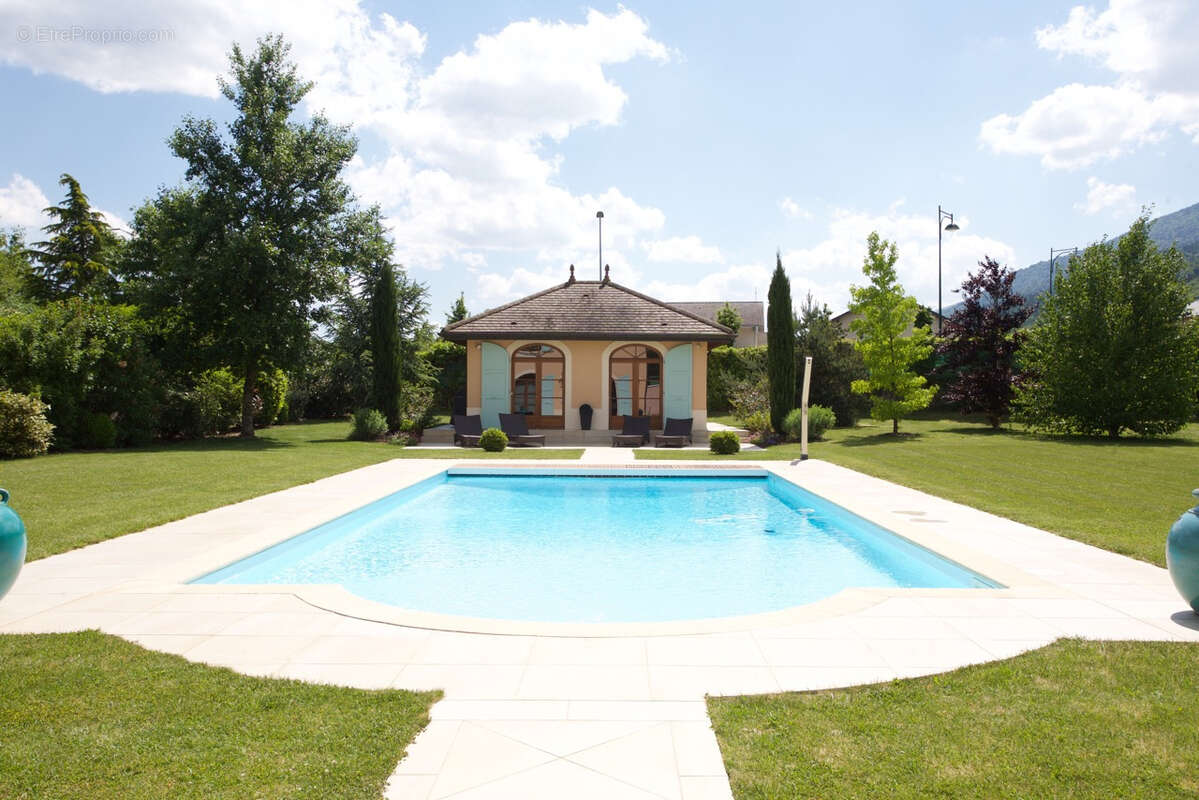 Maison à ECHENEVEX