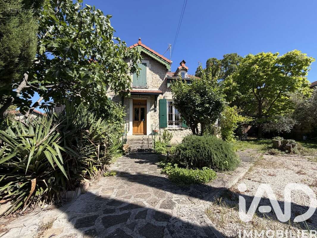 Maison 195 m² à Valreas  - photo 3