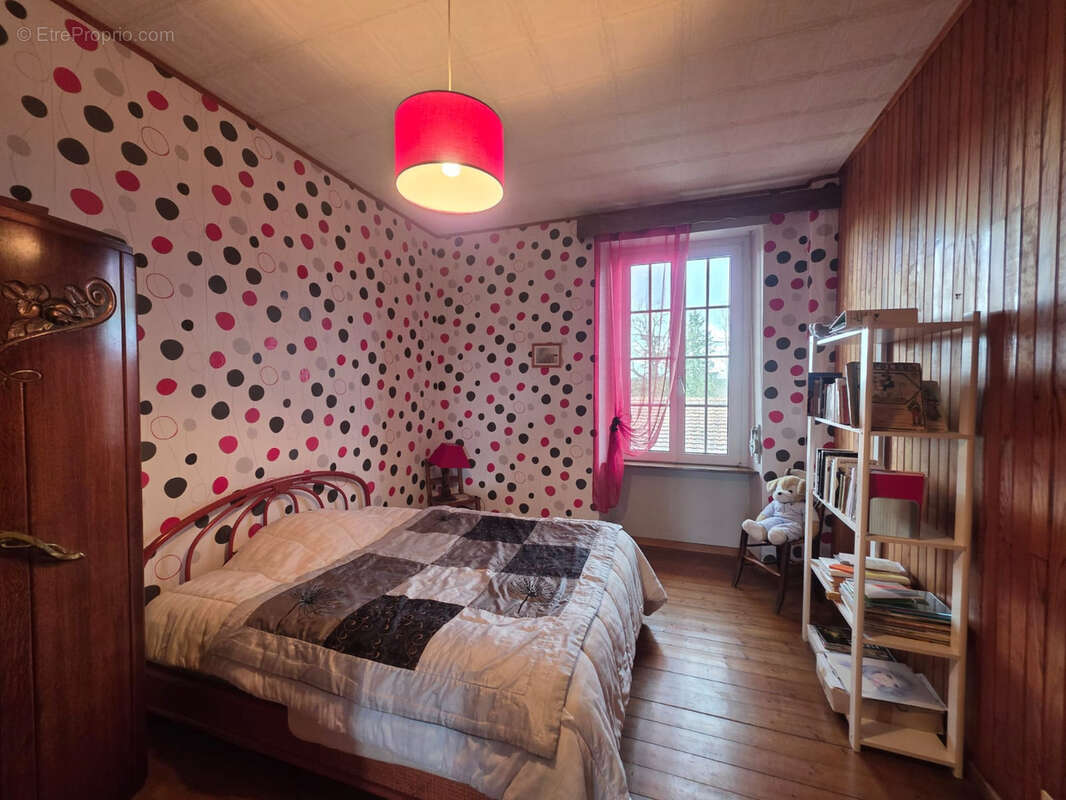 Maison à MONTREUX-VIEUX