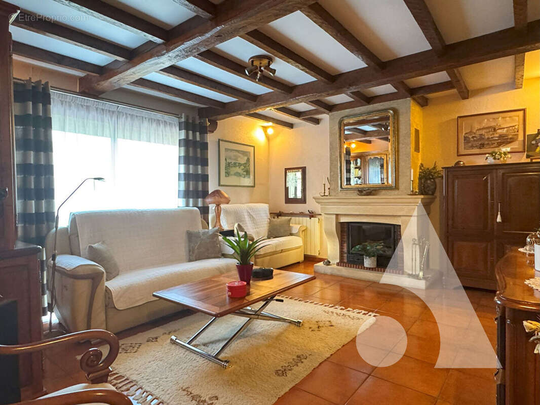 Maison à LES EYZIES-DE-TAYAC-SIREUIL