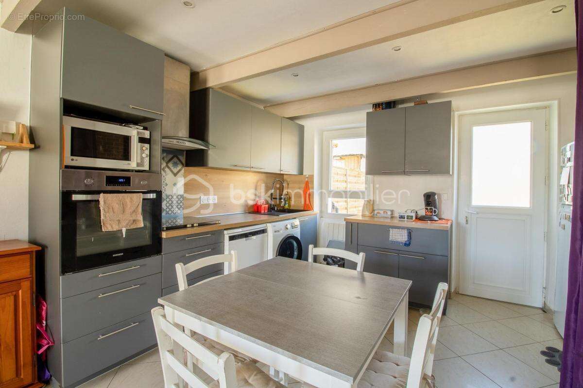 Maison à FLEURY-MEROGIS