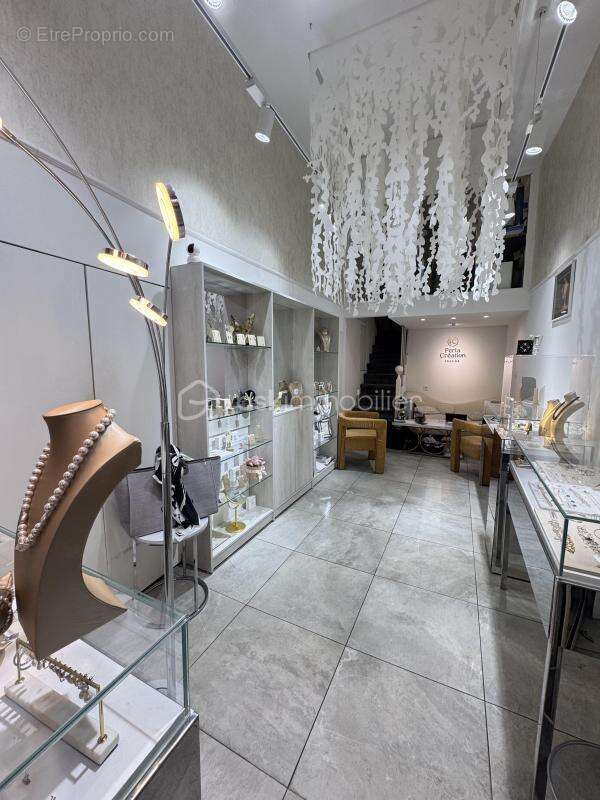 Commerce à GRENOBLE