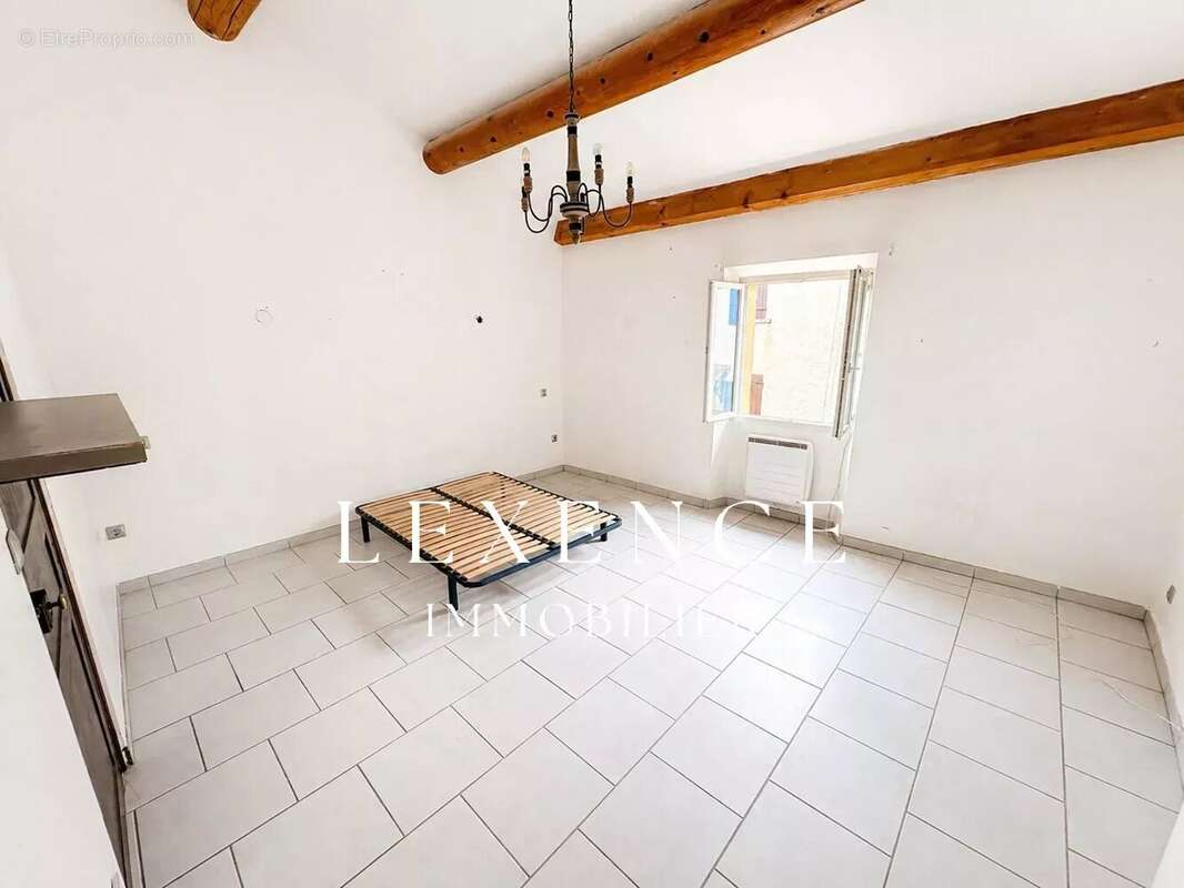 Maison à VALENSOLE