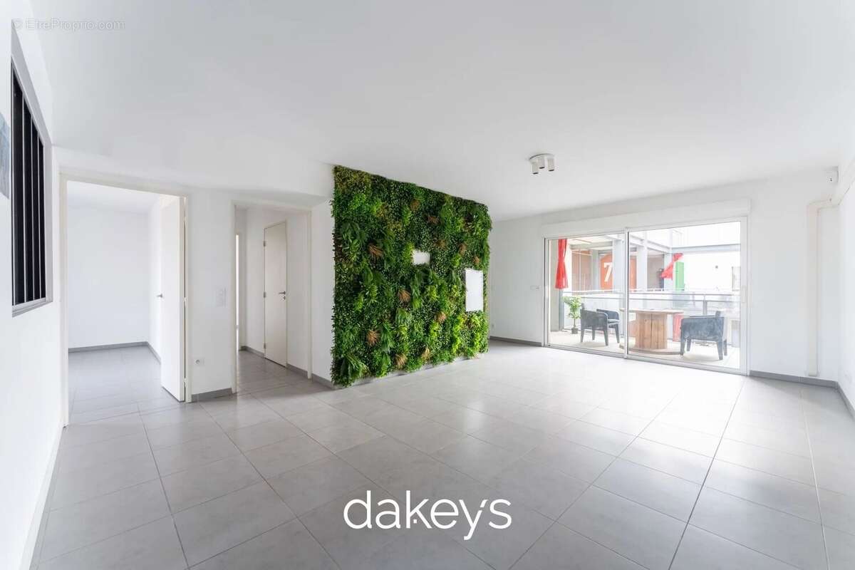 Appartement à MARSEILLE-3E