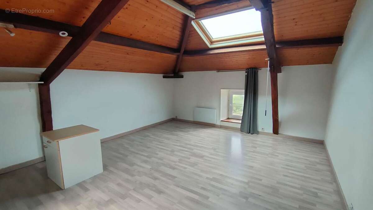 Appartement à MORTAGNE-SUR-SEVRE