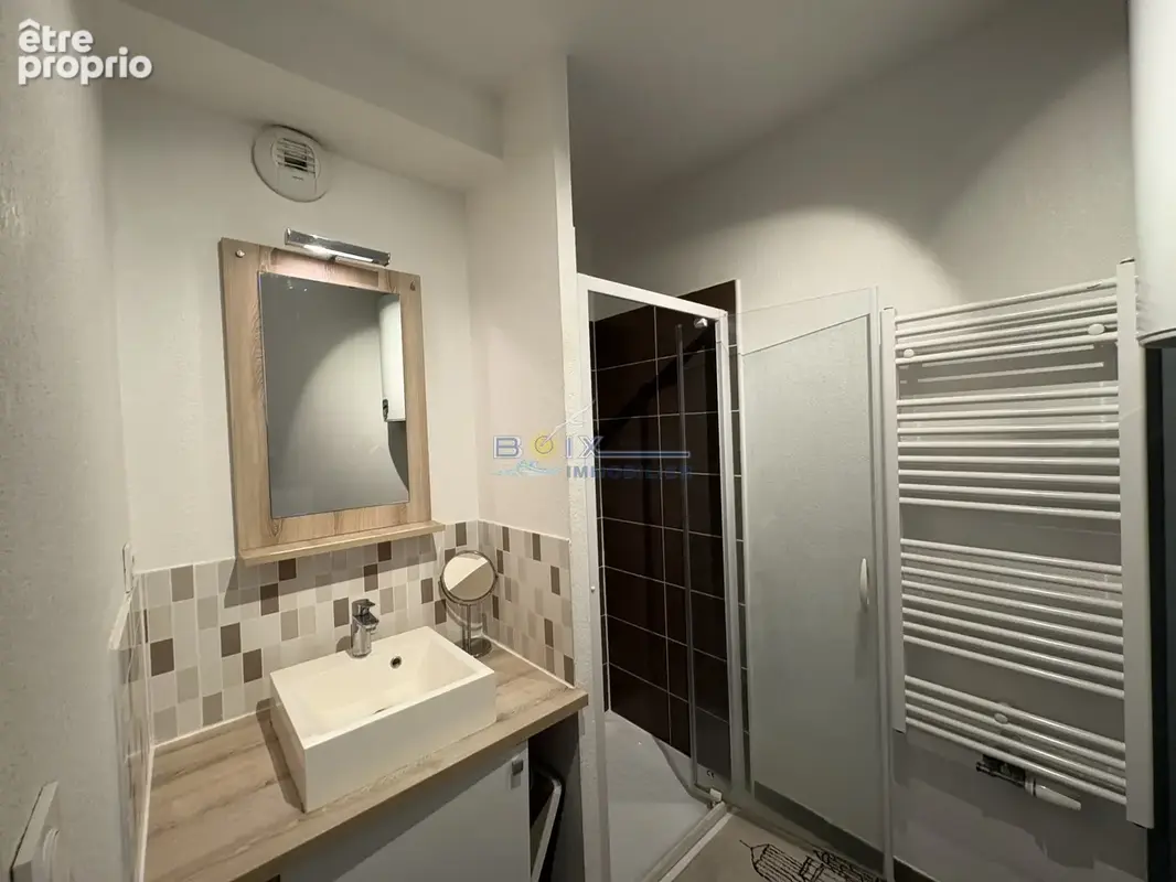 Bel appartement T3 SH 56 M2 M2 avec  terrasse et parking - photo 7