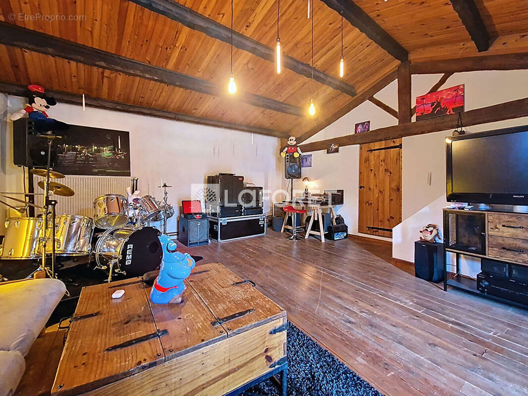 Maison à SAINT-ZACHARIE