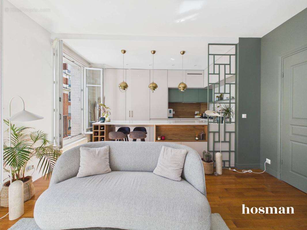 Appartement à PARIS-15E