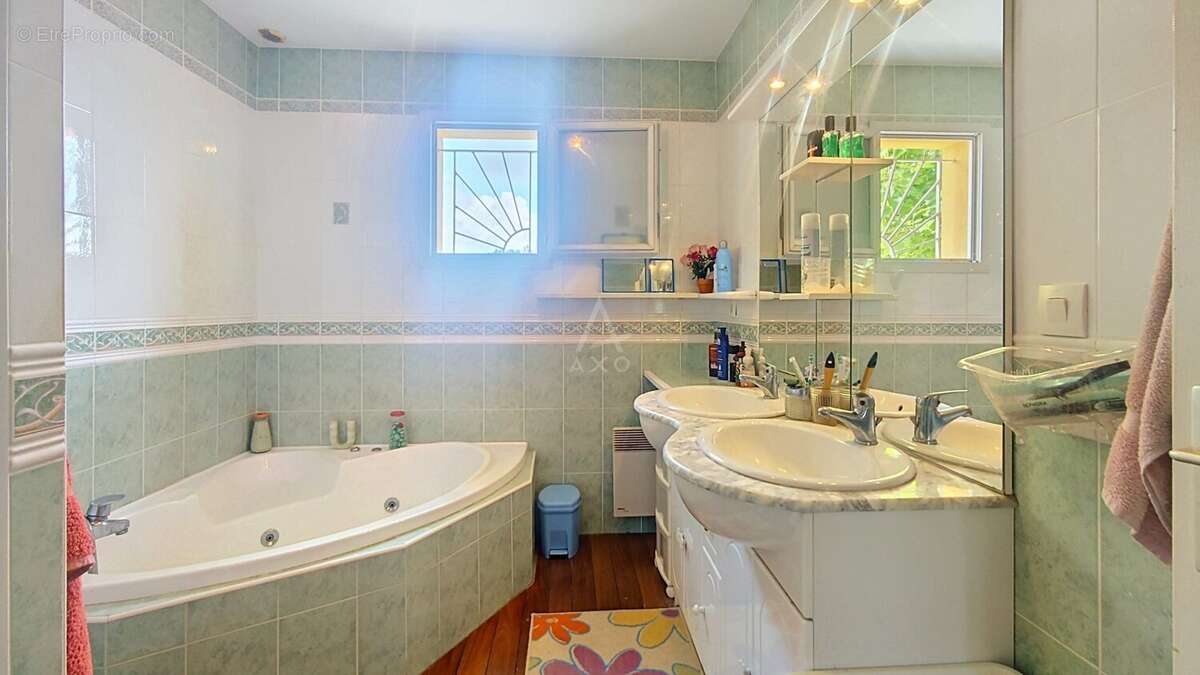 maison contemporaine de 111m2 sur la commune de SAINT YAGUEN - photo 9