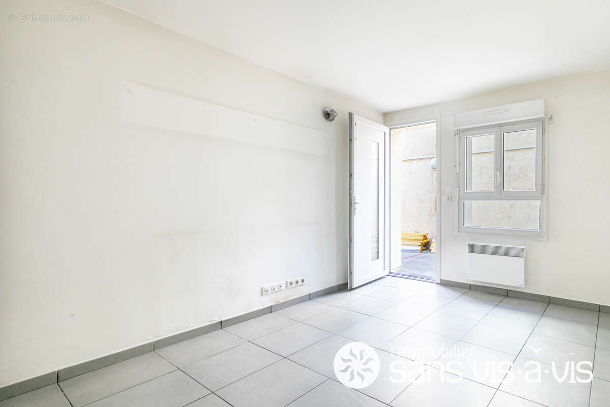 Appartement à COURBEVOIE