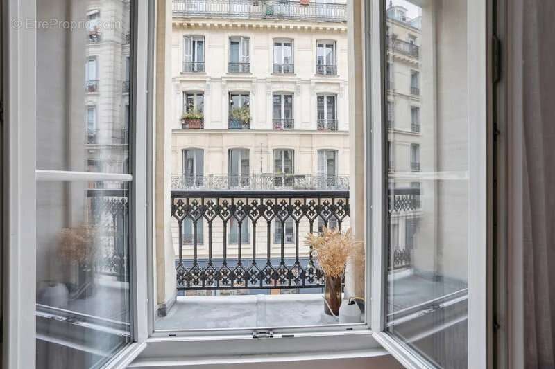 Appartement à PARIS-9E