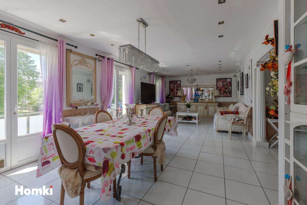 Appartement à SAINT-SYMPHORIEN-D'OZON