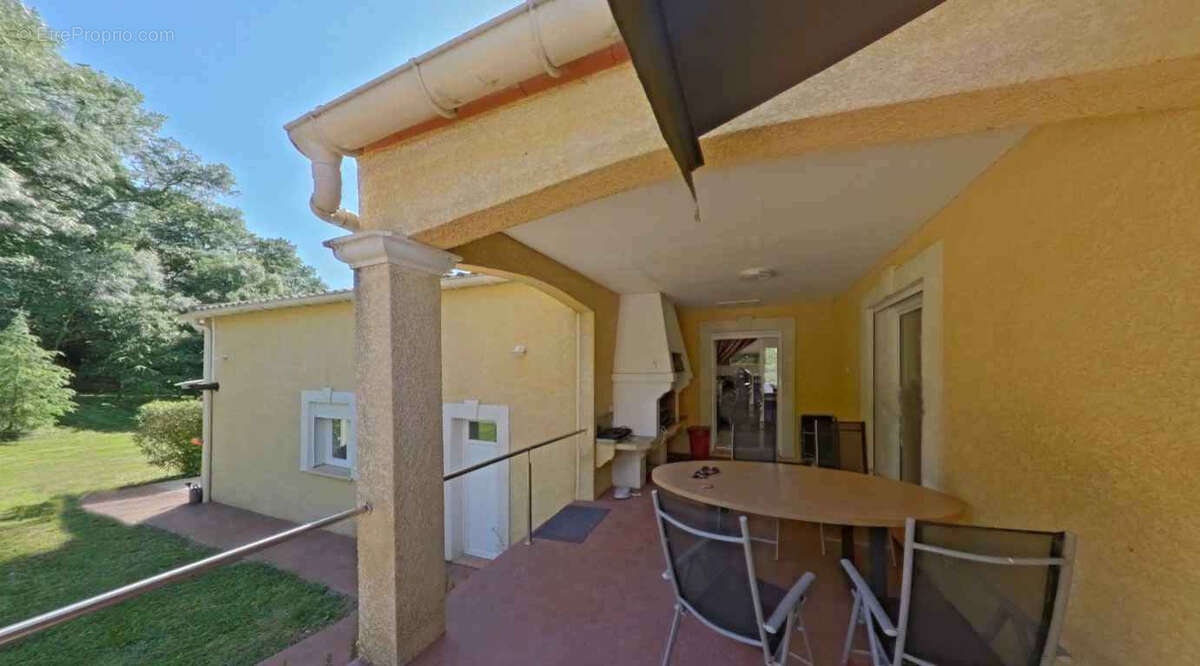 Maison à CUXAC-CABARDES