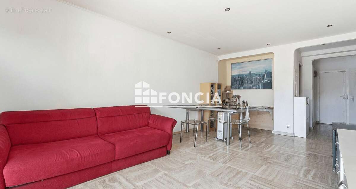Appartement à VILLENEUVE-LOUBET