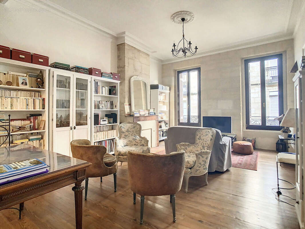 Appartement à BORDEAUX