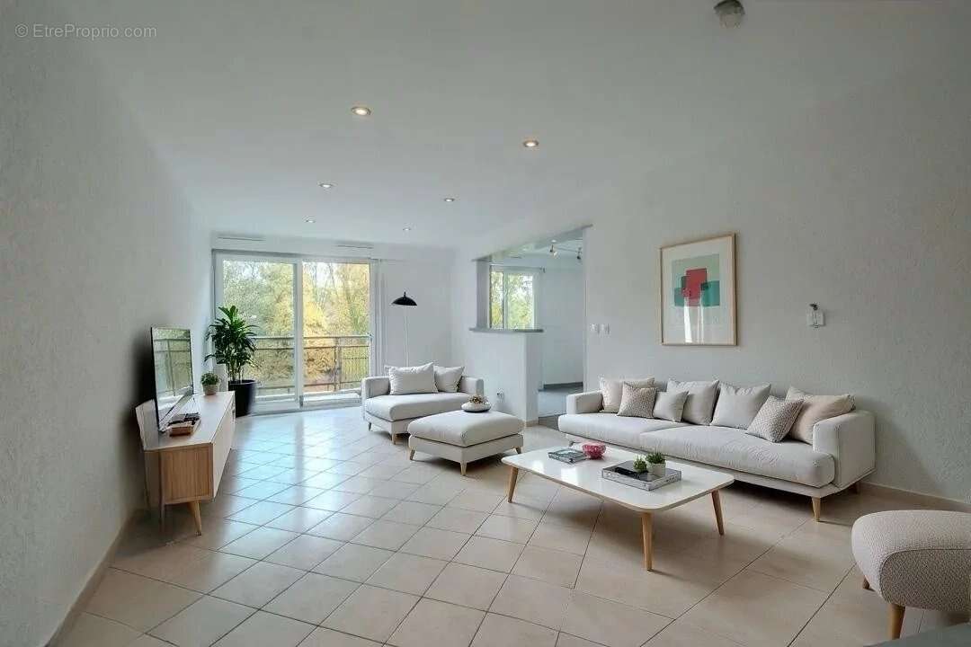 Appartement à DOUVAINE