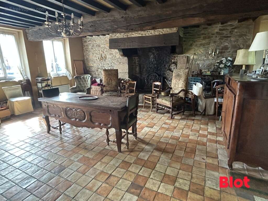 Maison à ERCE-PRES-LIFFRE