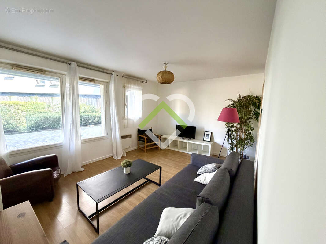 Vieux-Lille   Superbe T2 en rez-de-chaussée avec box fermé - photo 2
