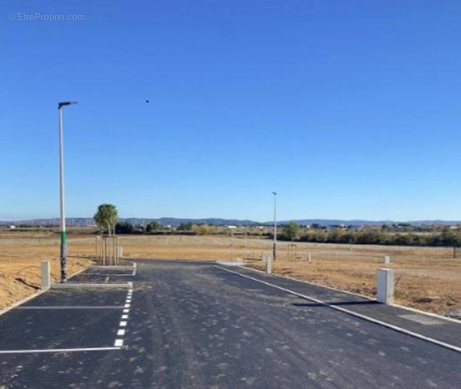 Terrain à LEZIGNAN-CORBIERES