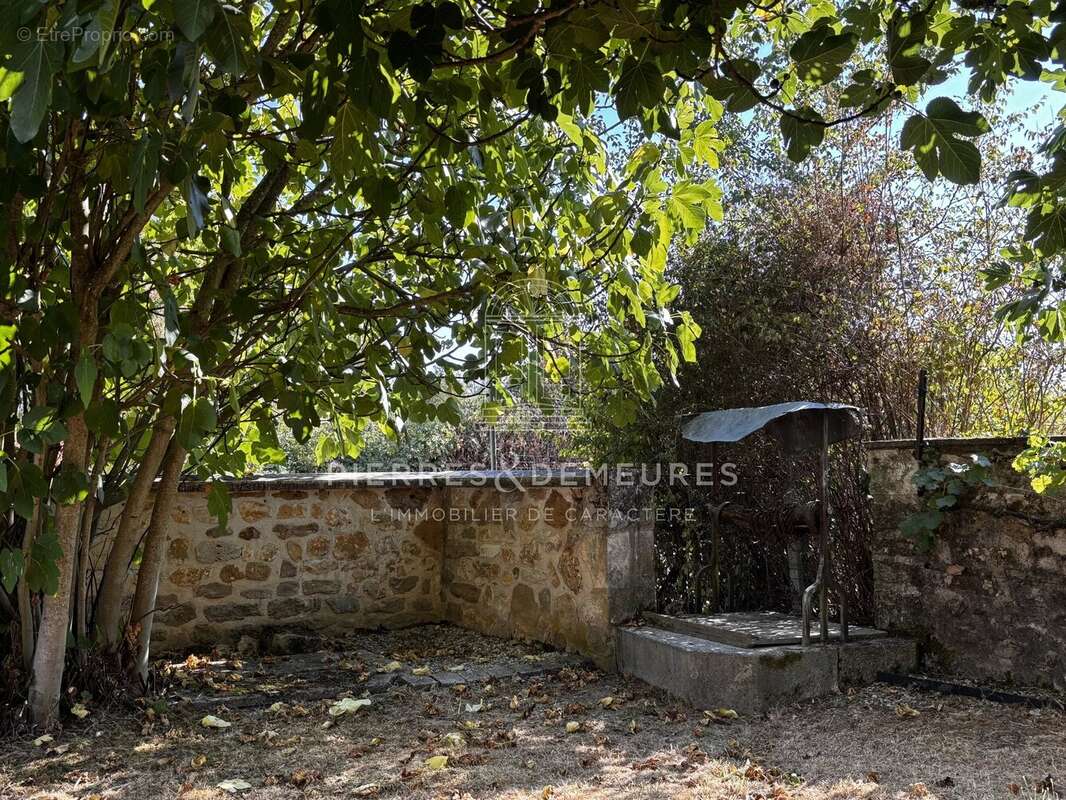 Maison de bourg avec jardin clos - photo 3