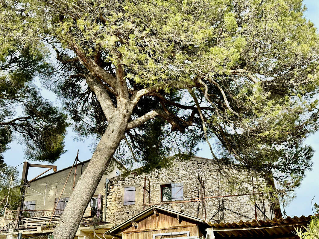 Maison à VENTABREN