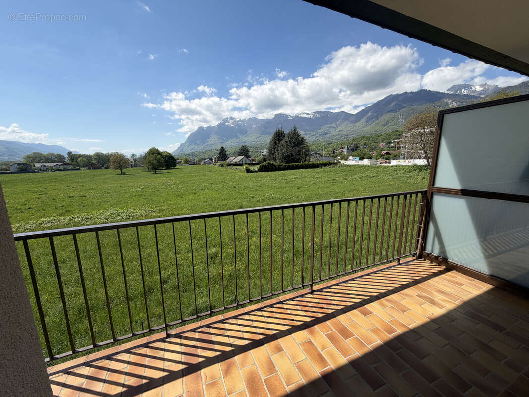 Appartement à GILLY-SUR-ISERE