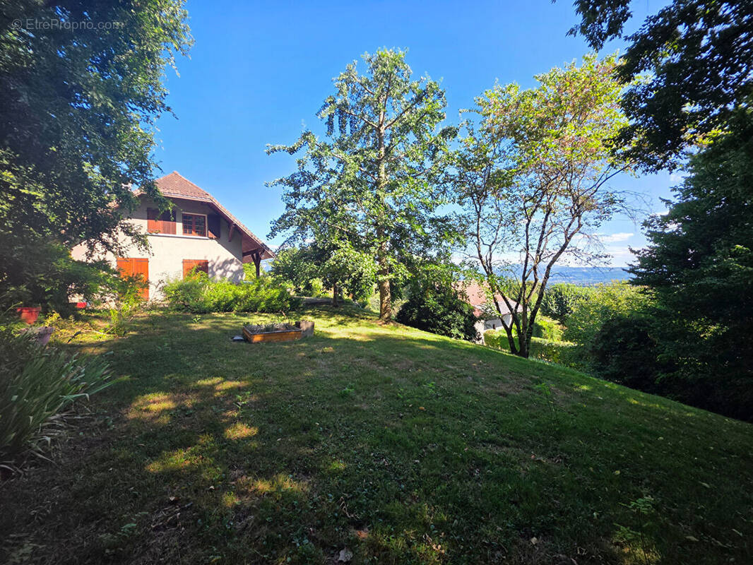 Maison à SAINT-GENIX-SUR-GUIERS