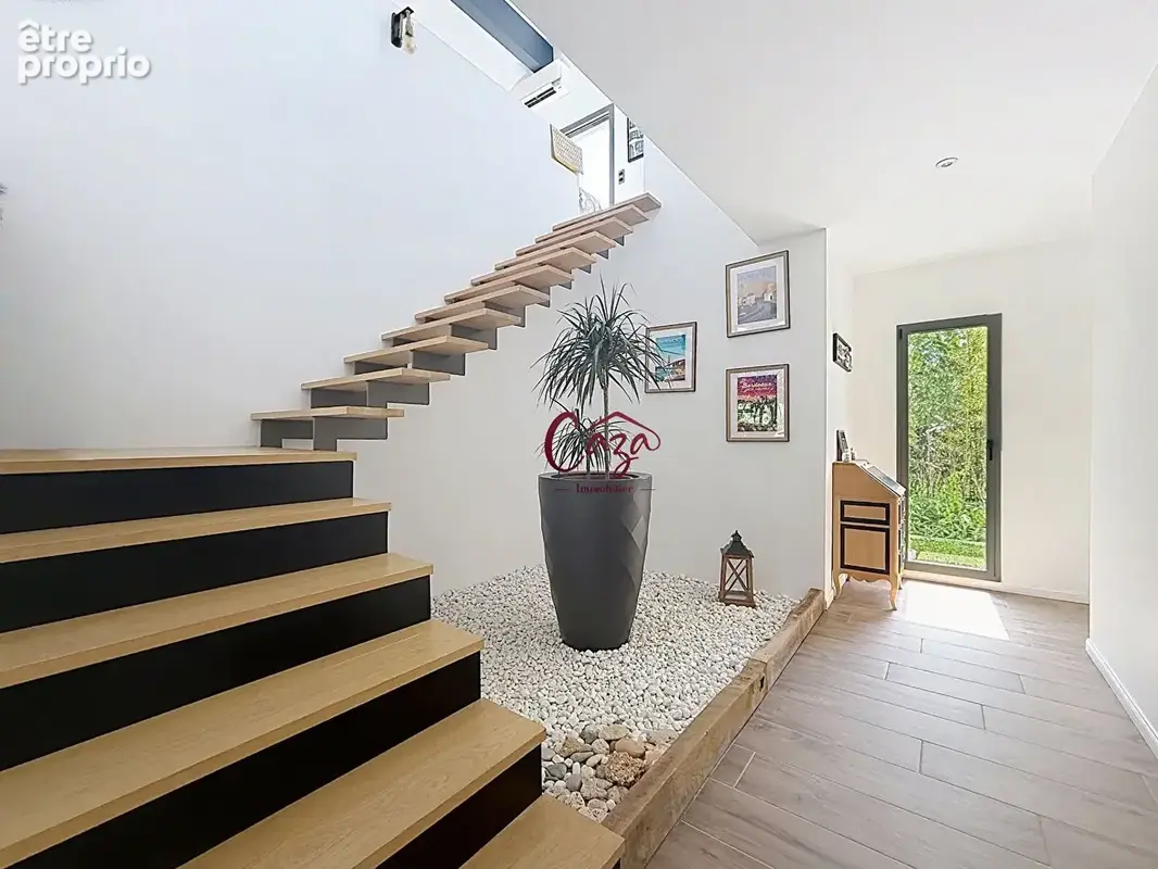Villa contemporaine Haut de Gamme Fargues Saint Hilaire - photo 10