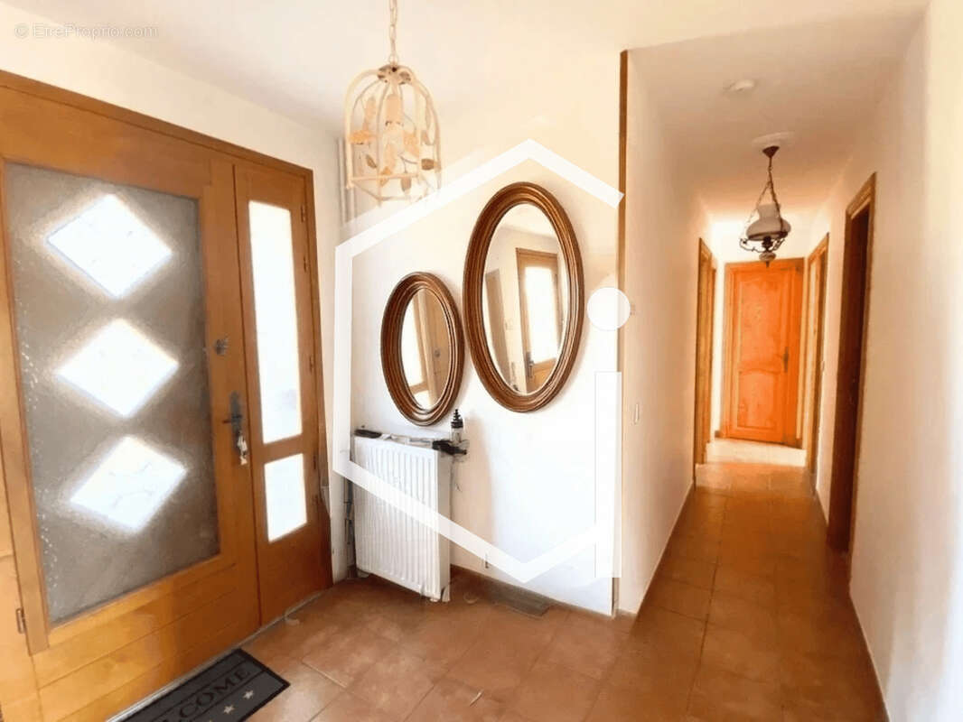 Maison à COSNE-COURS-SUR-LOIRE