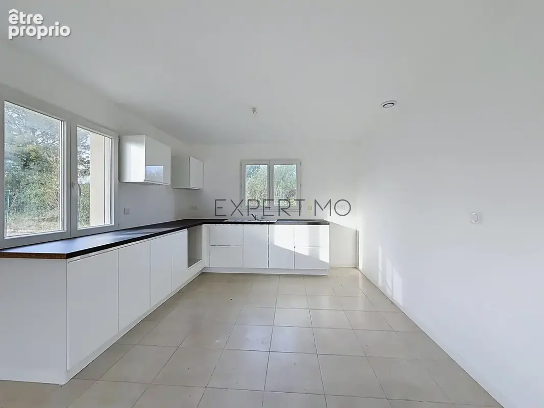 La Genête 71 : Maison de 2023   jamais habitée   103 m2   3 chambres   pièce de vie 40 m2   terrain 644 m2 - photo 6