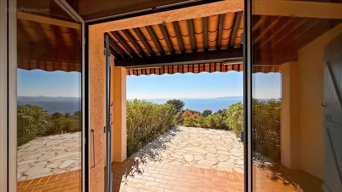 Appartement à SAINT-RAPHAEL