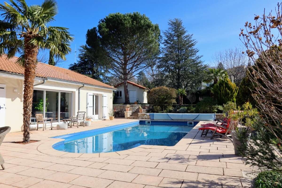 Villa avec piscine  RENOVATION de 2016 ! - photo 2