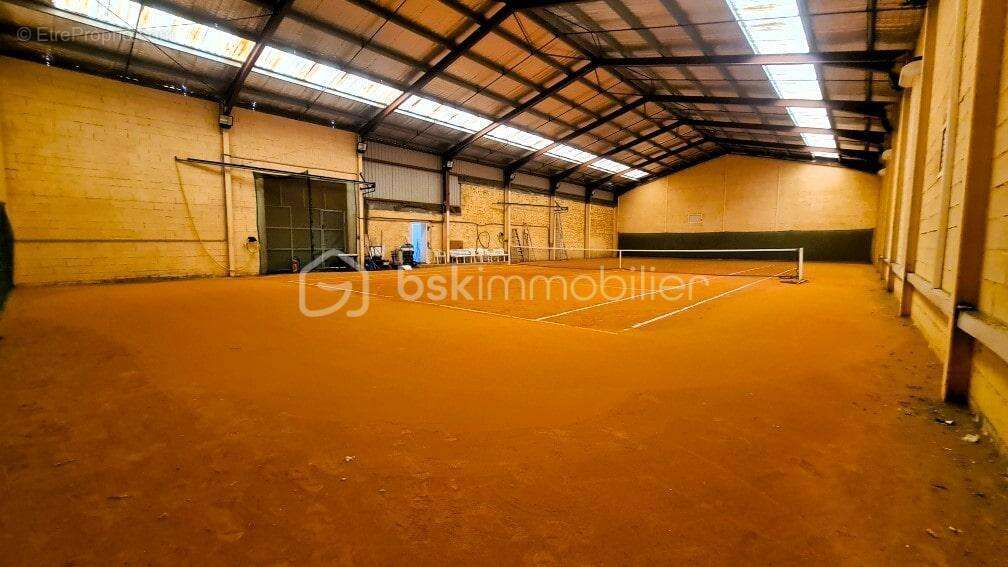 Hangard- Tennis- Club house- Cabanon- Terrain- Port la nouvelle - photo 5