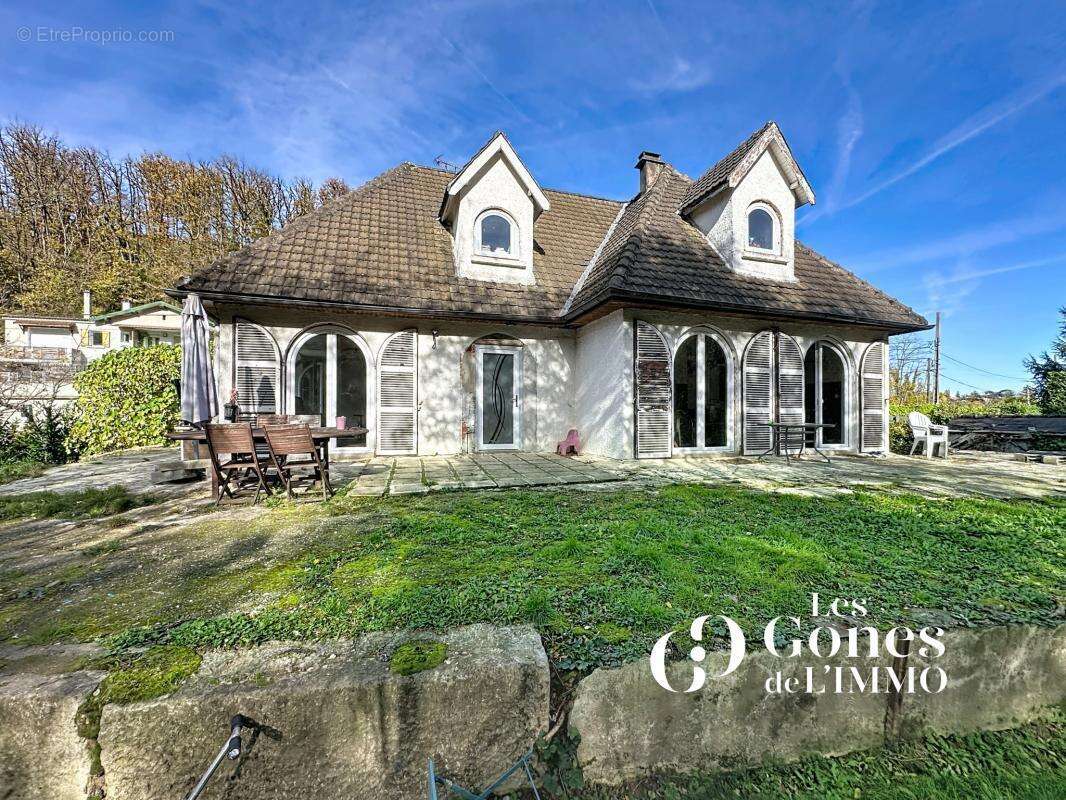 Maison à TASSIN-LA-DEMI-LUNE