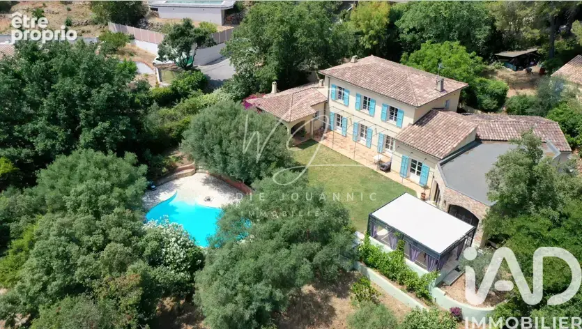 Photo 1 - Maison à CUERS