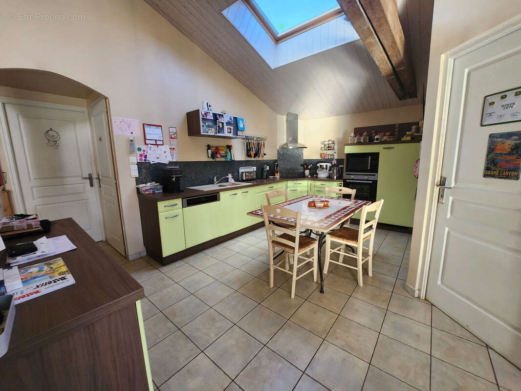 Maison à SAINTE-GEMME-LA-PLAINE