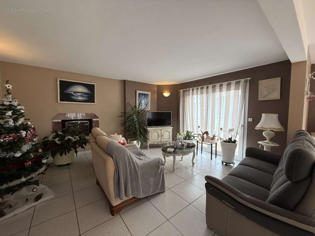 Maison à LE NEUFBOURG