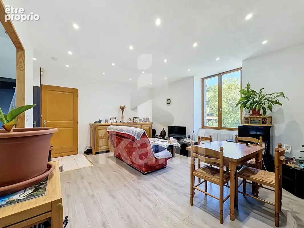 Appartement T3 Spécial investisseur - Tullins - - photo 5
