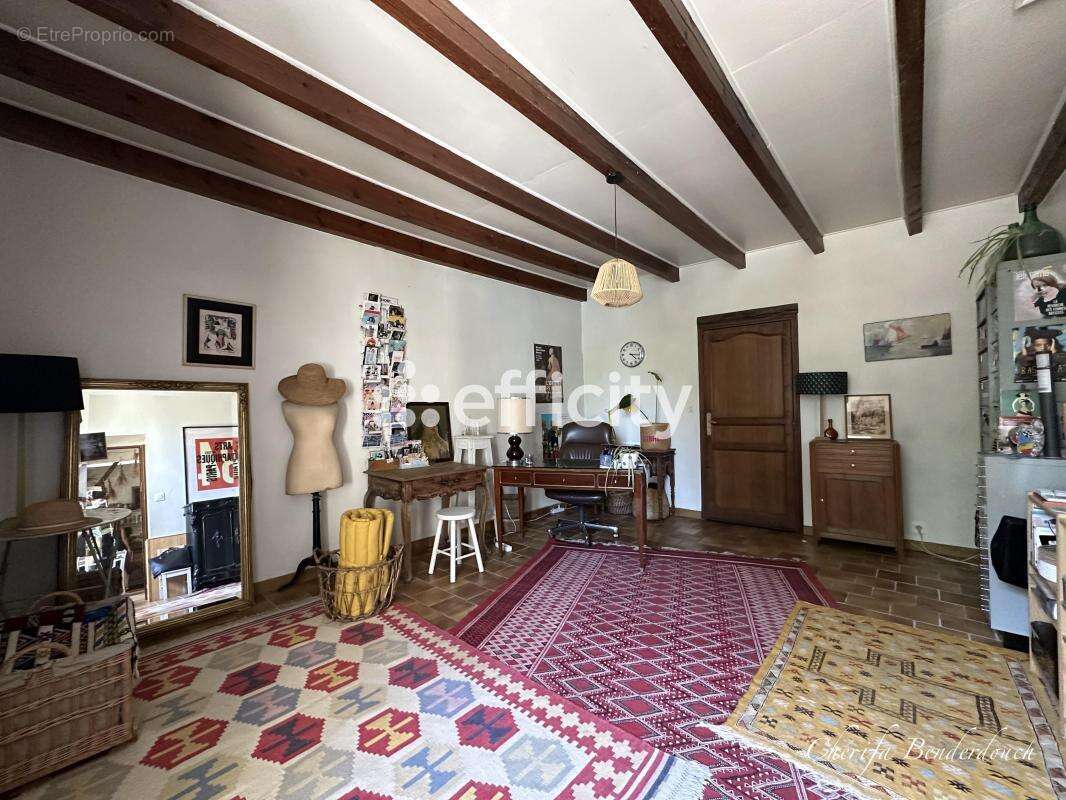 Maison à GENSAC